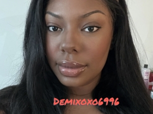 Demixoxo6996