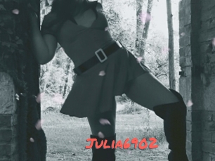 Julia6902